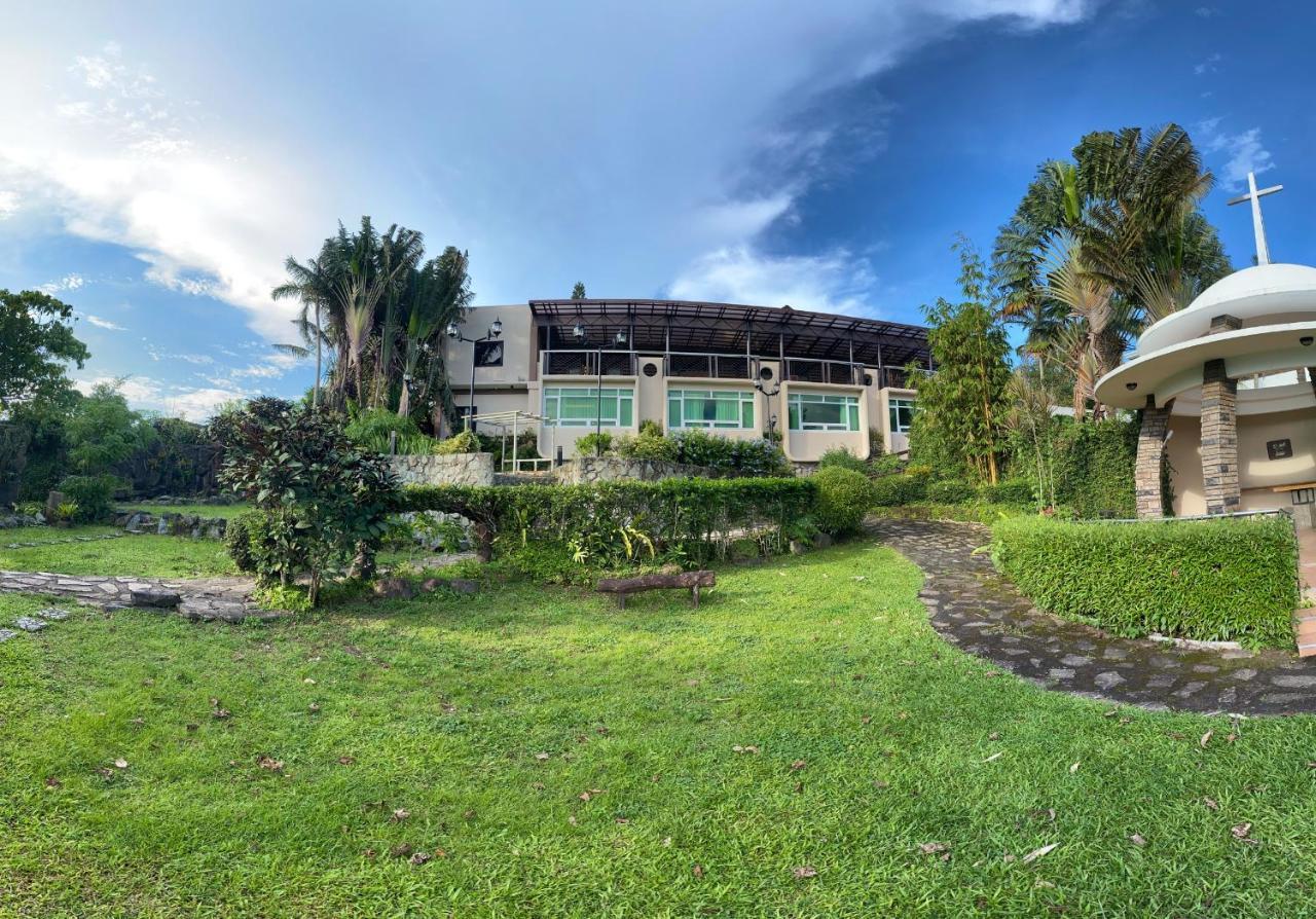 The Lakeview Suites Tagaytay City Eksteriør bilde
