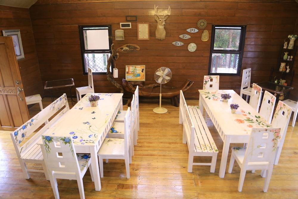 The Lakeview Suites Tagaytay City Eksteriør bilde